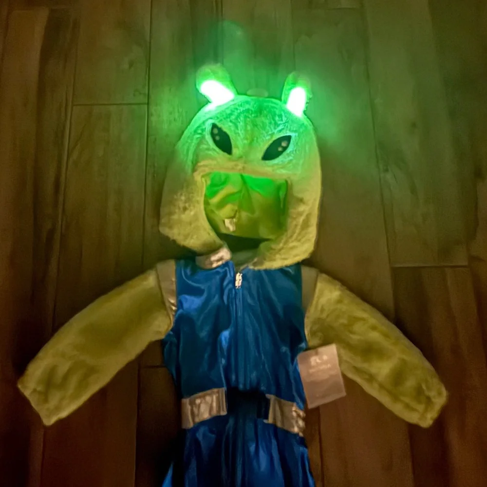 Green Alien Astronaut Light-Up Costume - PBK